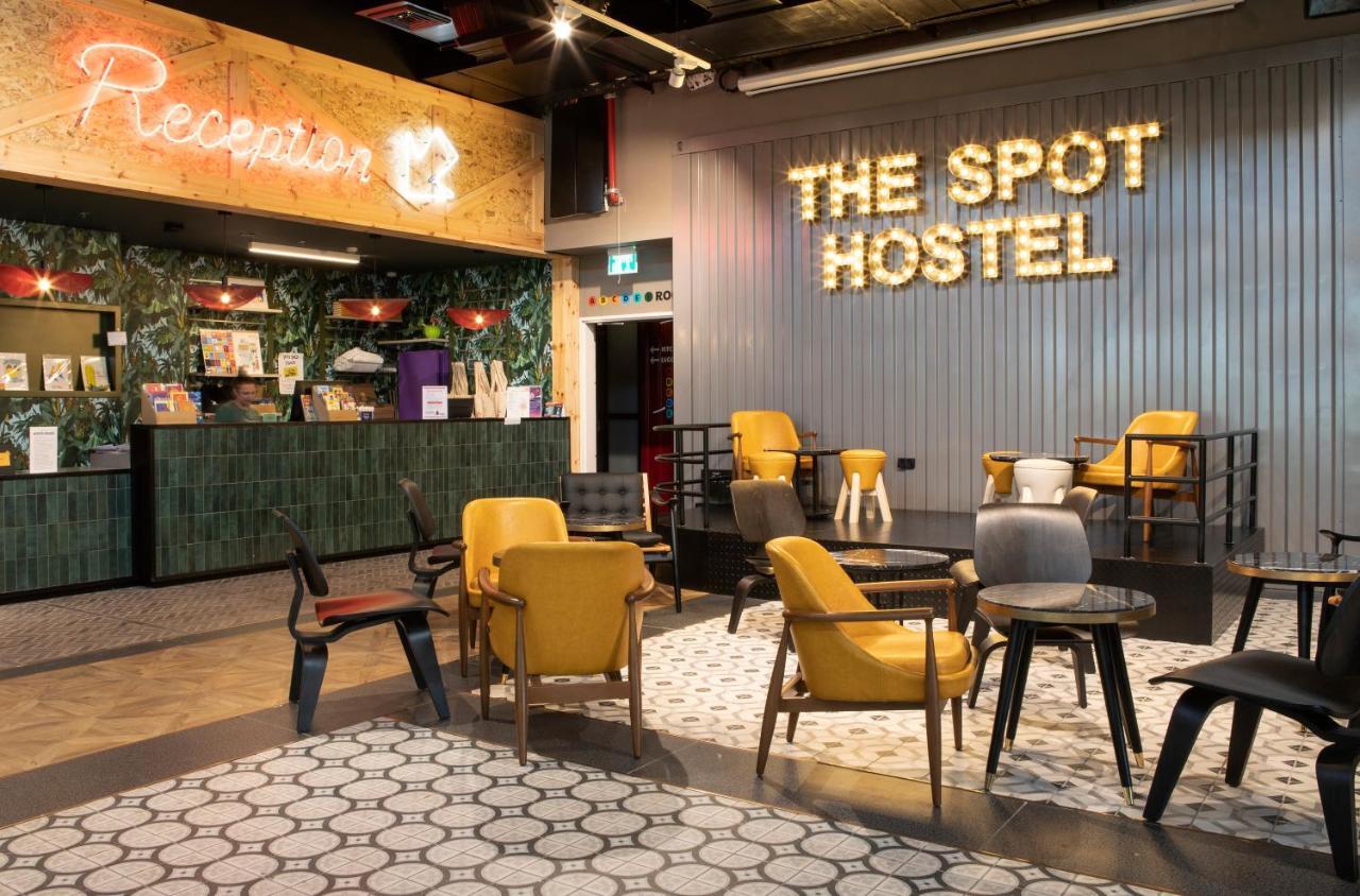 Hostel The Spot *